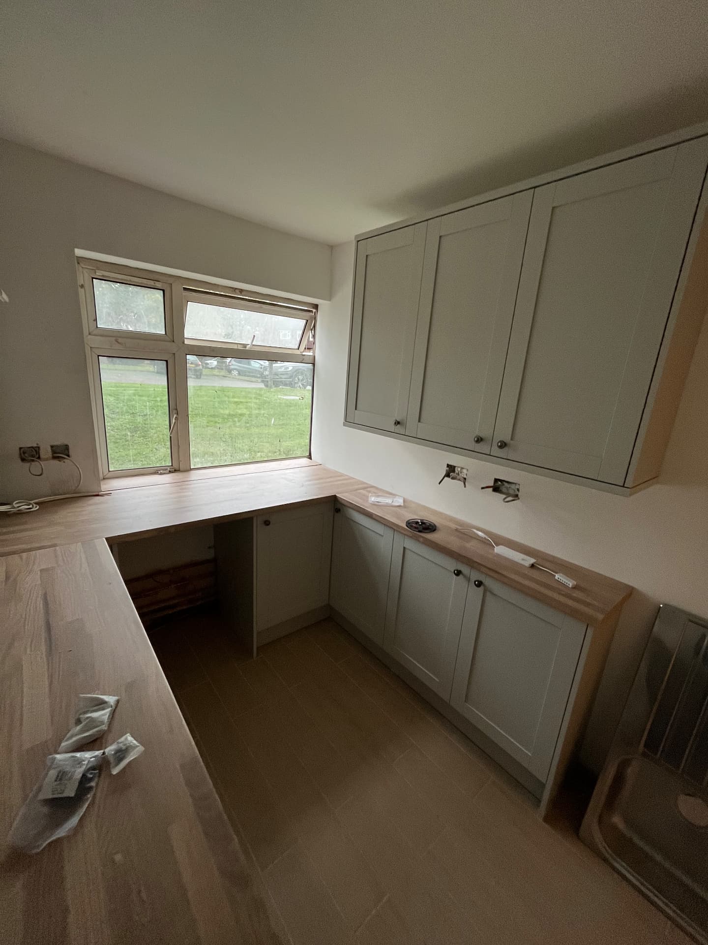 Contemporary Kitchen Installation — image 1