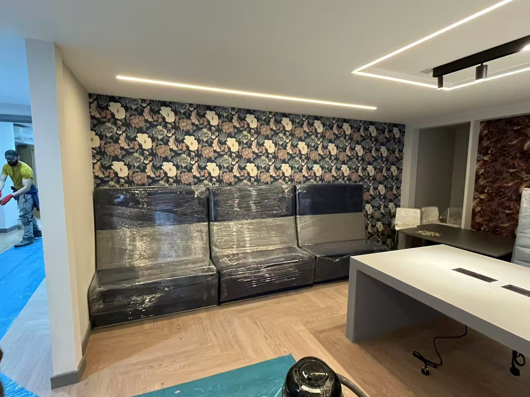 Office refurbishment and decoration for a London workspace — image 6