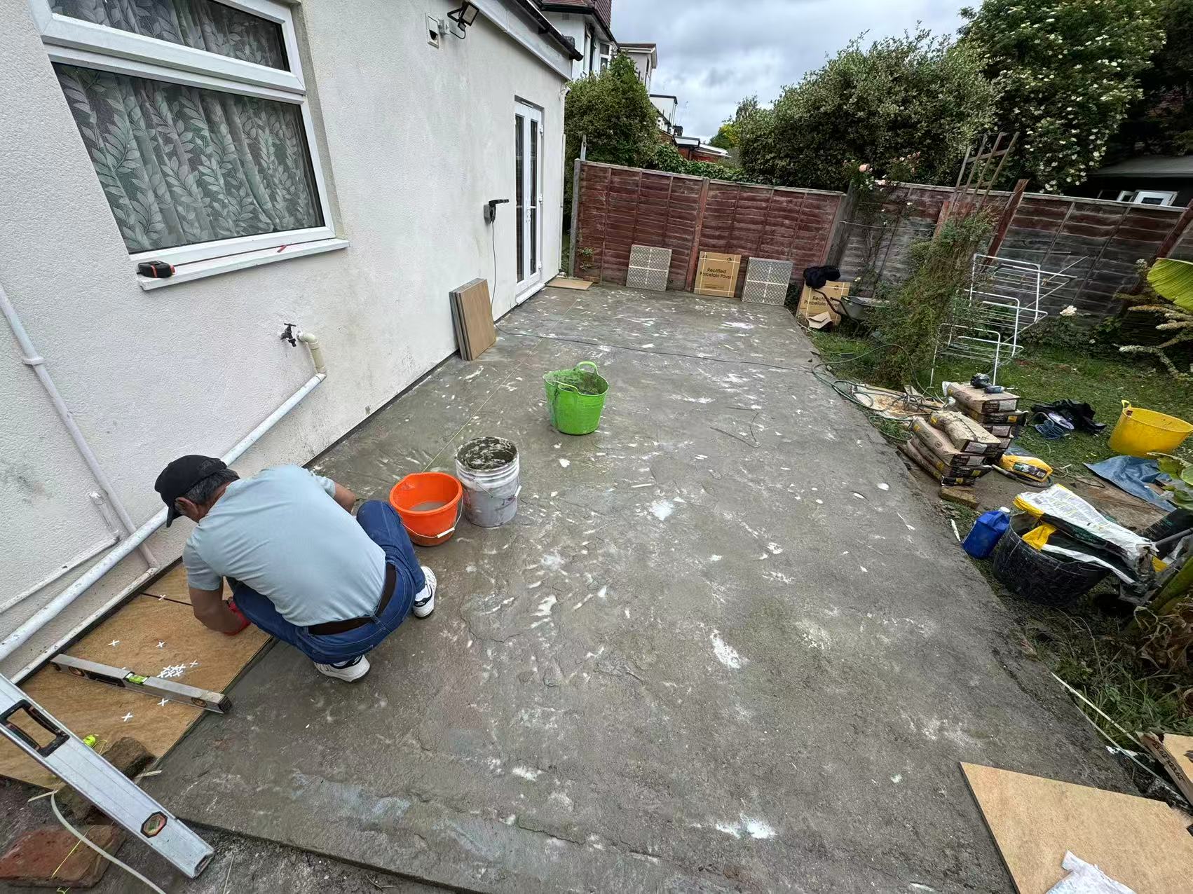 Natural stone forecourt, commercial premises — image 2